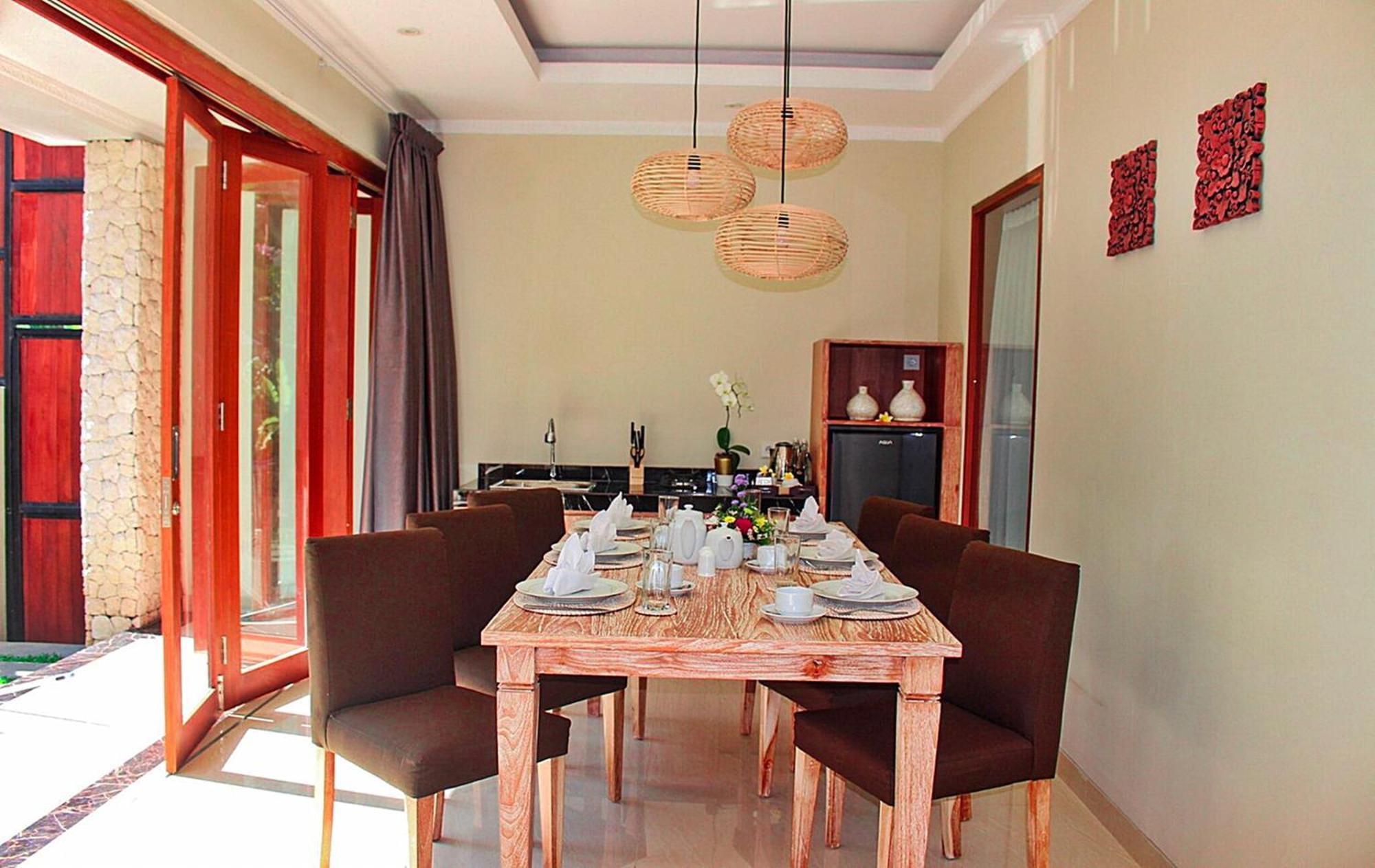 Kubu Gwk Hotel 4*